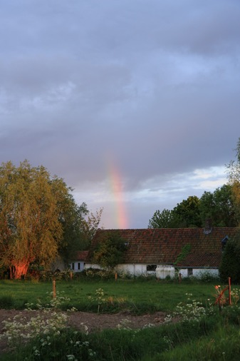 Ferme enclusienne sous arc-en-ciel - photo de Stephan Speleers, 1er prix du concours de photographies de 2014